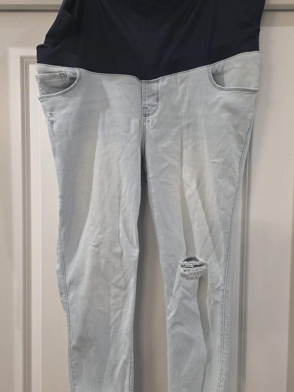 Old Navy Light Blue Skinny Maternity Jeans with Black Waistband